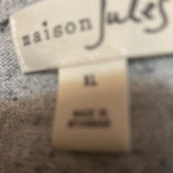 Maison Jules Gray crew neck sweater, size Large - Picture 3 of 3